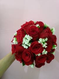 Mod.409 - Bouquet de rosas y bouvardia
